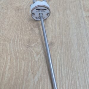 U720 300/100/MV je RTD temperaturno tipalo Pt100 klasa A s priključno glavo, thermowell ohišjem, vgradno dolžino 100 mm in območjem 0 °C … +150 °C.