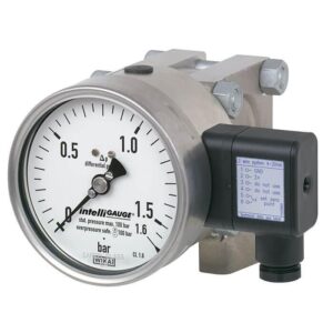 DPGT43HP.100 diferenčni manometer z izhodnim signalom v skladu s standardom EN 837-3 za uporabo v kemični in procesni industriji.