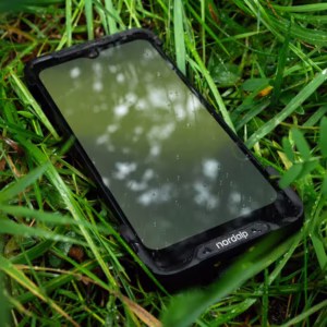 Nordalp X21 Pro je robusten 5G Android terminal z IP68 zaščito, MIL-STD-810H odpornostjo in zamenljivo baterijo za zahtevna terenska okolja.
