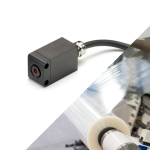 PyroCube P IR temperaturni senzor s časom odzivnosti 10 ms, za merjenje temperature plastičnih površin, 120 ... 350 °C, meritveno mesto 12 mm.