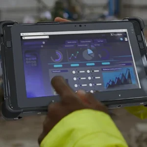xTablet T8655 je robustna 8″ Windows 11 Pro tablica z 450 nit zaslonom, Intel N100, 16GB RAM, 256GB SSD, IP65 zaščito in 3-letno garancijo za industrijsko uporabo.