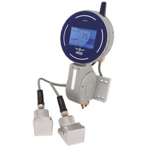 WIKA ClampSonic™4 FLC-CS4 je clamp-on ultrazvočni merilnik pretoka za neinvazivno, dvosmerno merjenje procesnih tekočin brez posega v cevovod.